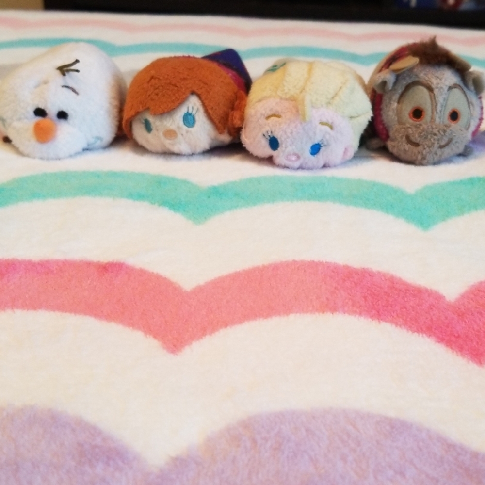 Disney Tsum Tsum Plush Kids Frozen Set of 4 - Picture 2 of 4